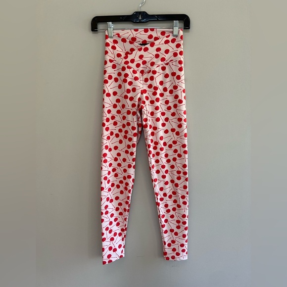 Beach Riot Sport Cherry Dotty Legging Tights White with Red Cherries, size S - Picture 2 of 9